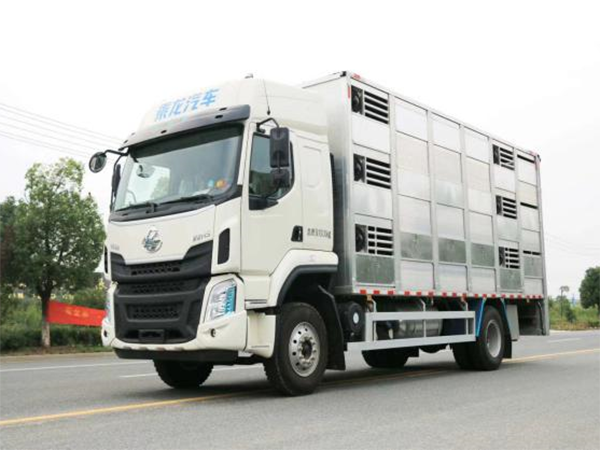 柳汽國六9.6米畜禽運輸車